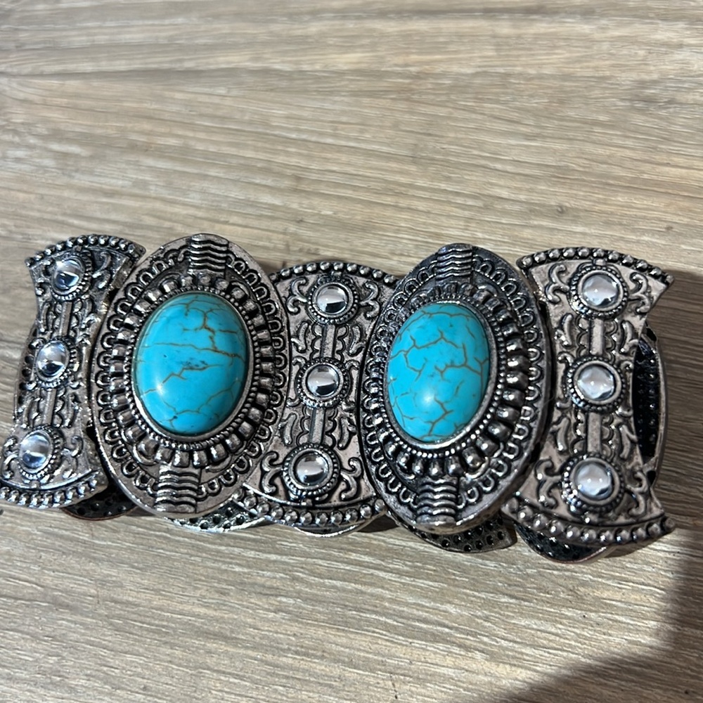 Cuff - Picture 2 of 2